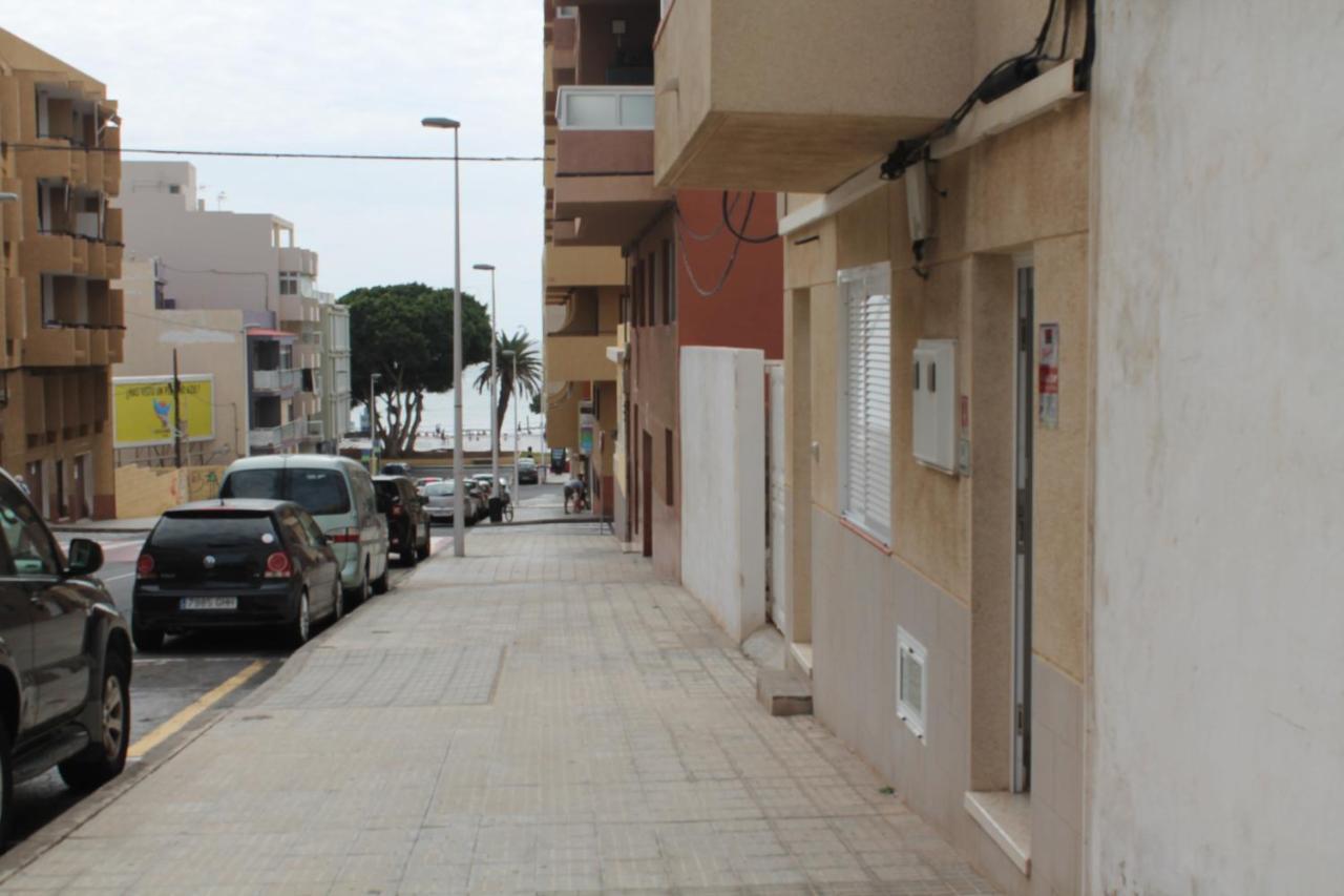 Vianymar Apartamentos El Médano Exteriör bild