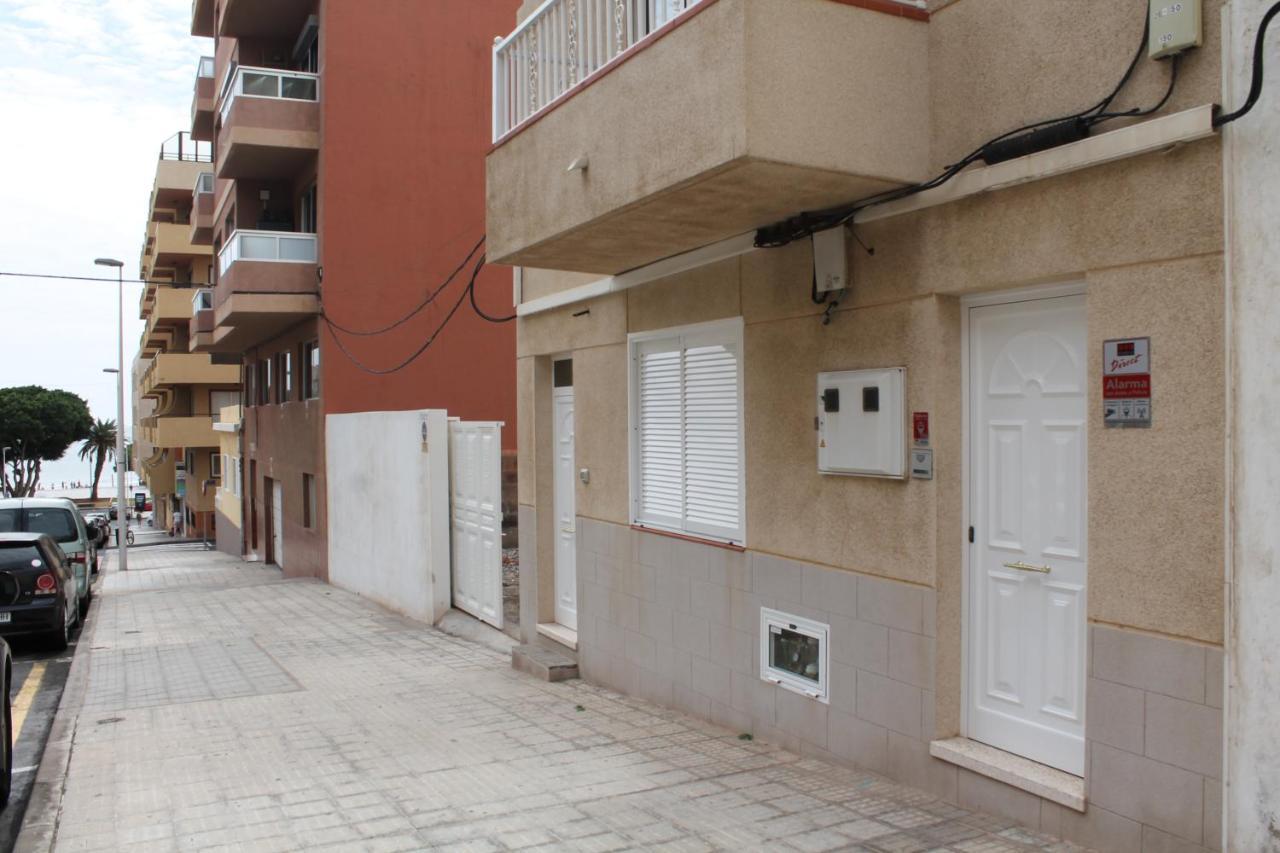 Vianymar Apartamentos El Médano Exteriör bild
